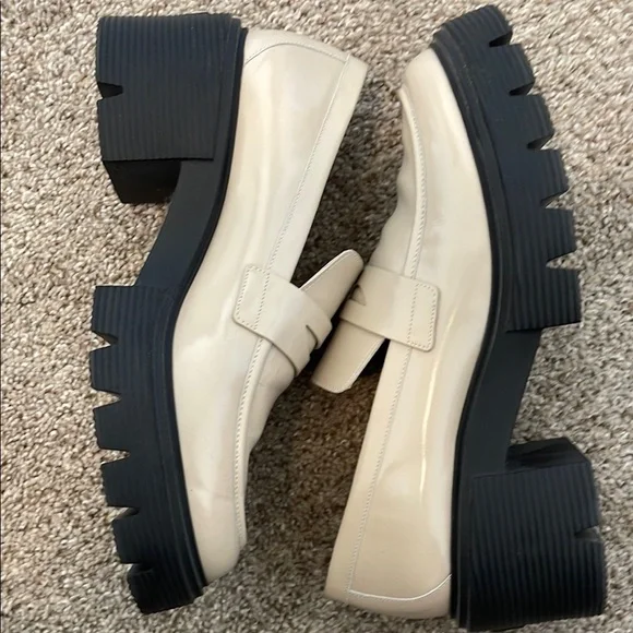 EUC! Stuart Weitzman Beige Leather Chunky Loafers, Size 10 - Worn Once! - Picture 5 of 7